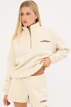 Hunt Track Short Cream