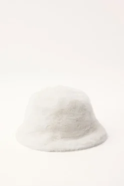 Igloo Faux Fur Bucket Hat White