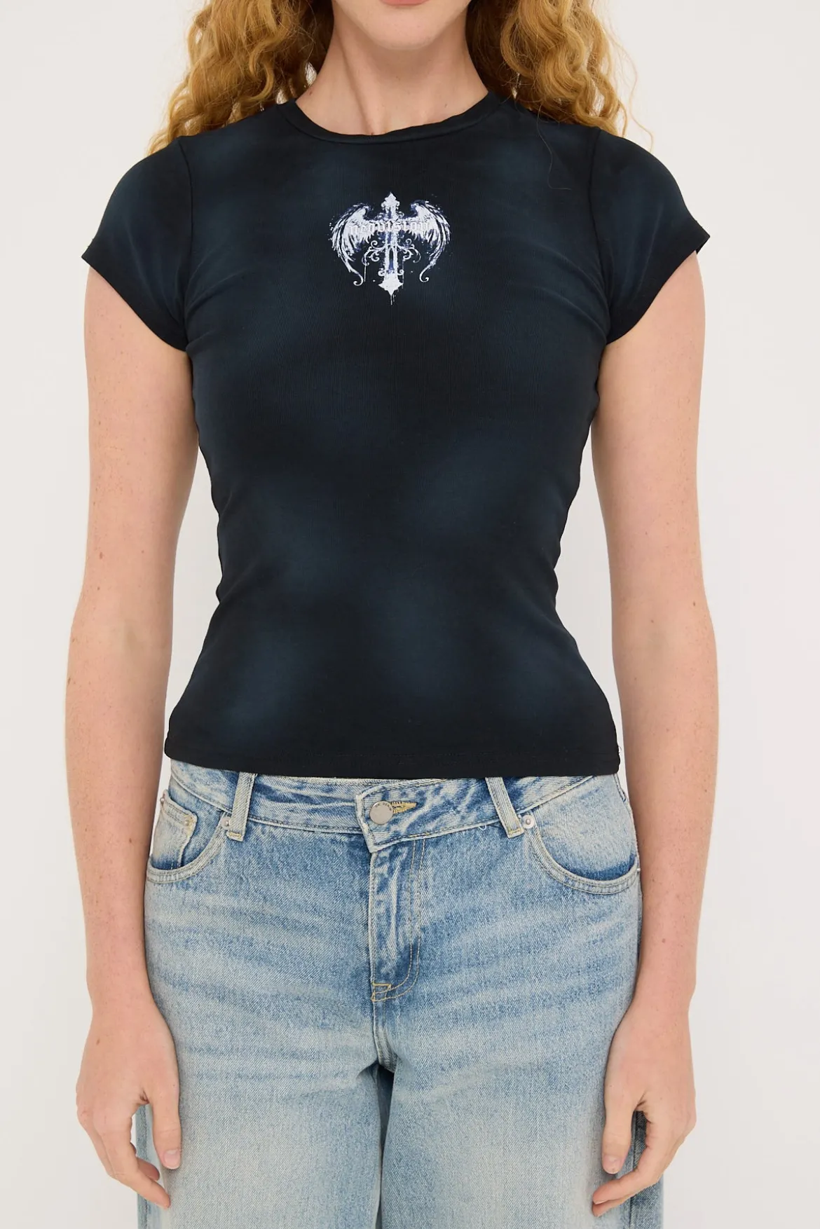 Insignia Cross Baby Tee Washed Black