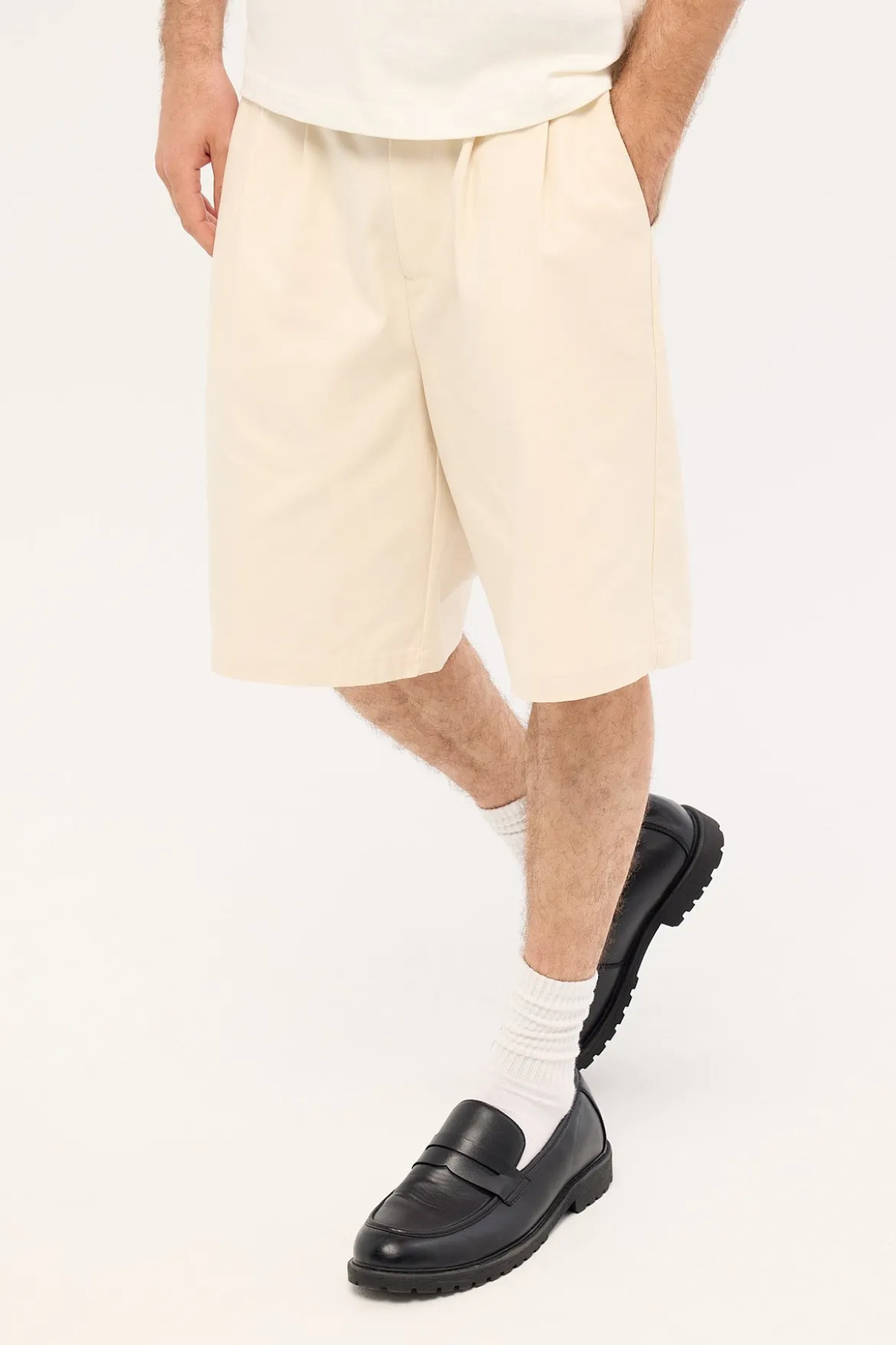 Jaxon Baggy Tailored Short Ecru