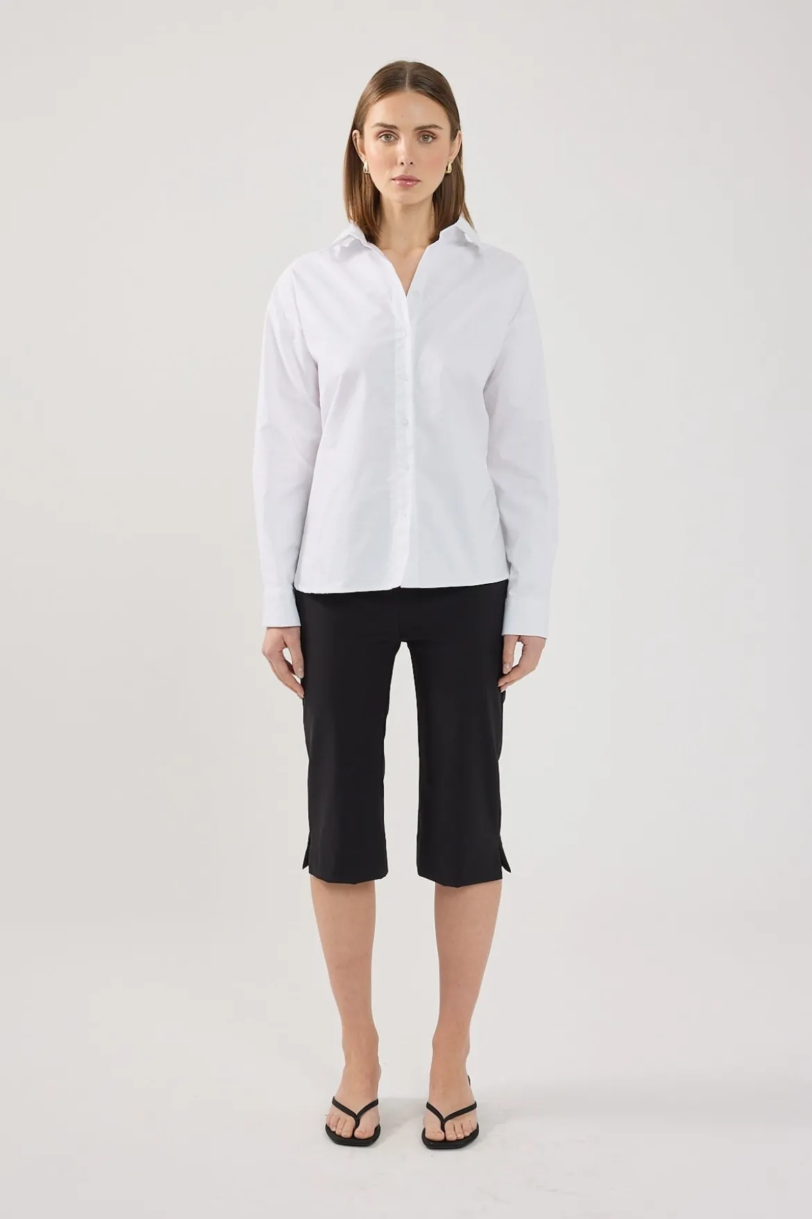 Josie Mid Rise Capri Pant Black