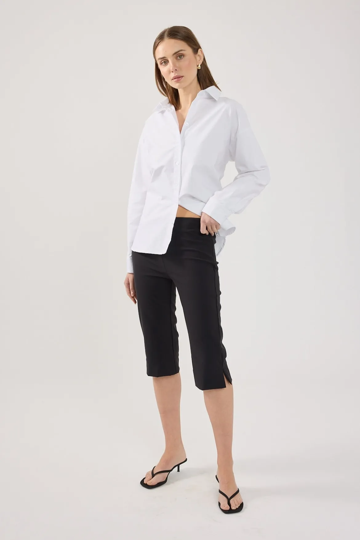 Josie Mid Rise Capri Pant Black