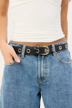 Latch Eyelet Belt Black
