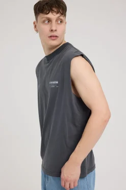 Lay Up Muscle Tank Washed Black