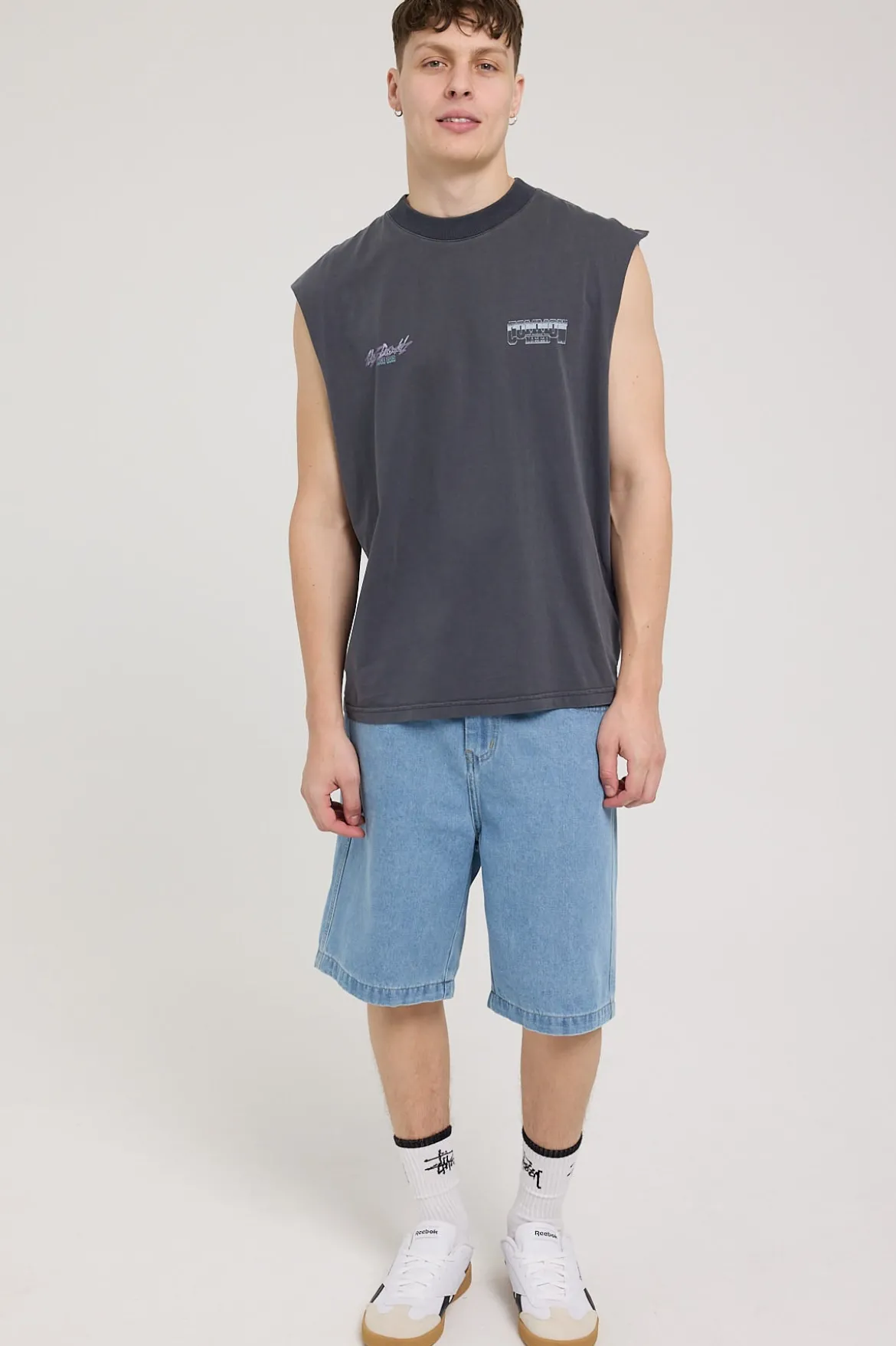 Lay Up Muscle Tank Washed Black