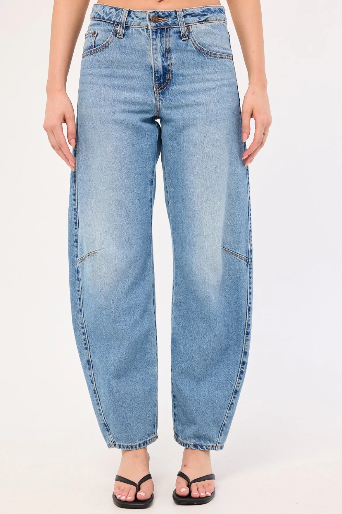 Levi's Baggy Dad Barrel Jean Easy Days