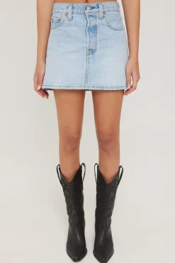 Levi's Icon Skirt Front and Center