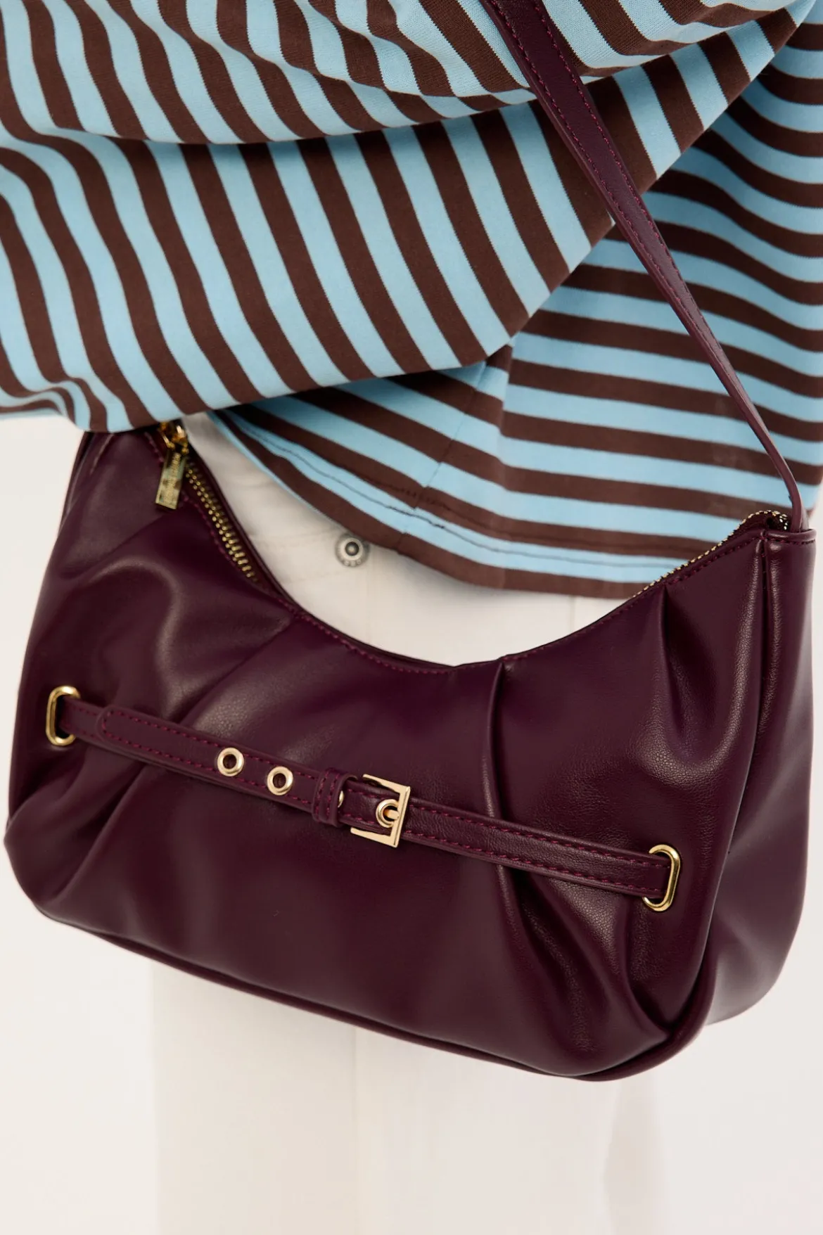 Lila Buckle Shoulder Bag Plum