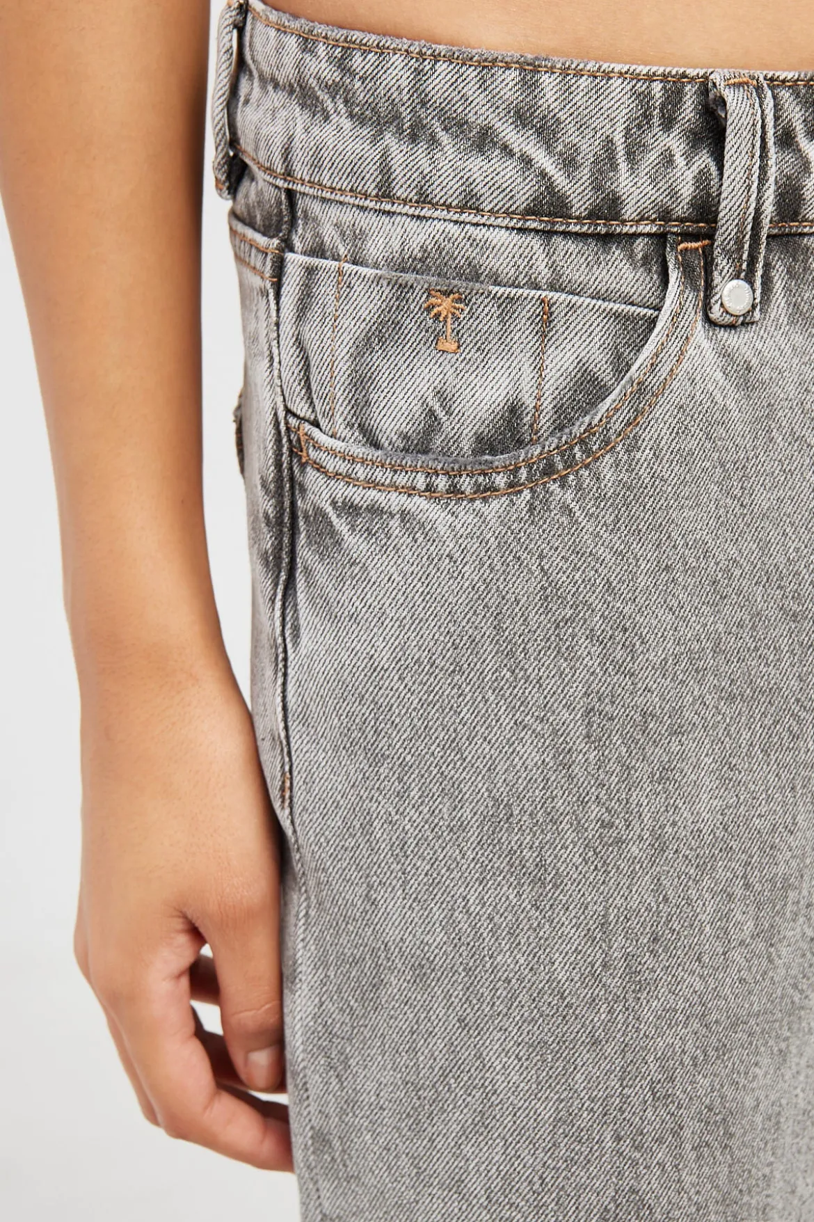 Low Billie Baggy Jean Washed Grey