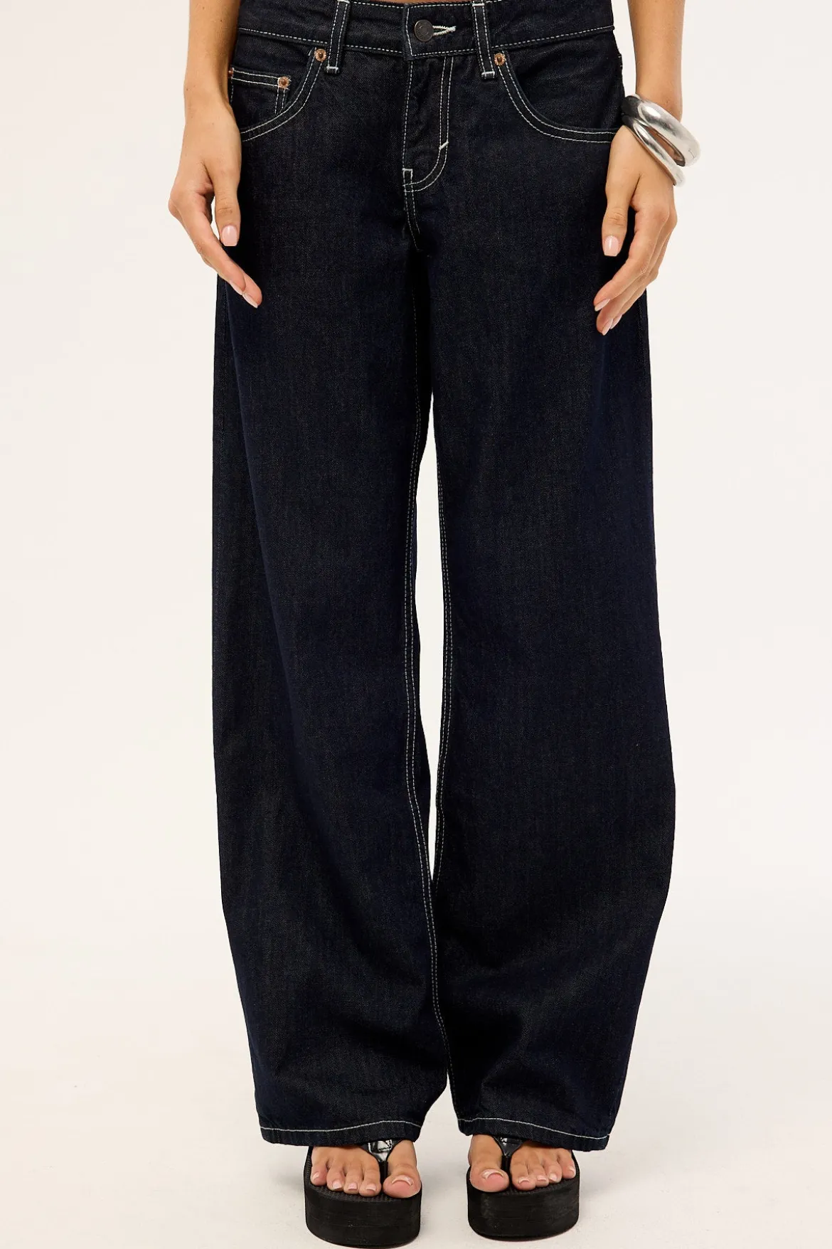 Low Rise Parallel Jean Indigo Contrast Stitch
