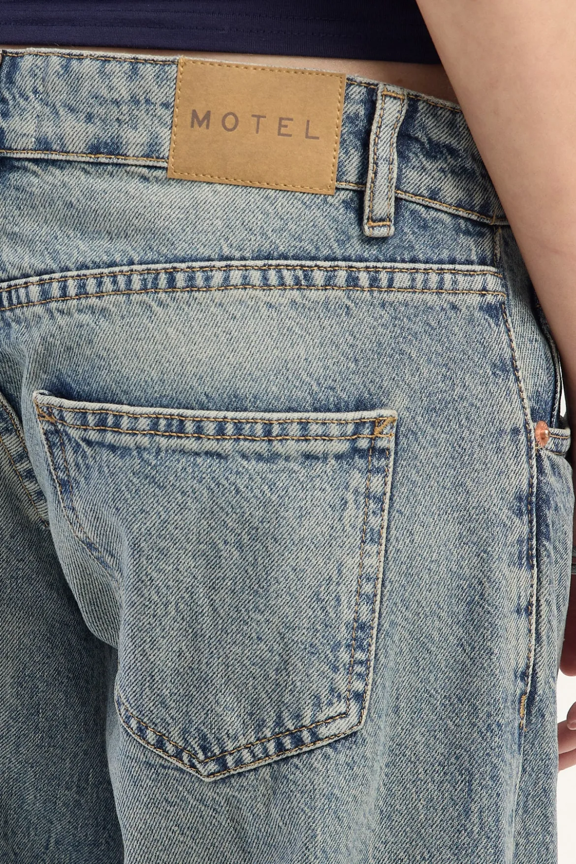 Low Rise Parallel Jean Vintage Bleach Blue Denim