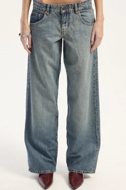 Low Rise Parallel Jean Vintage Bleach Blue Denim