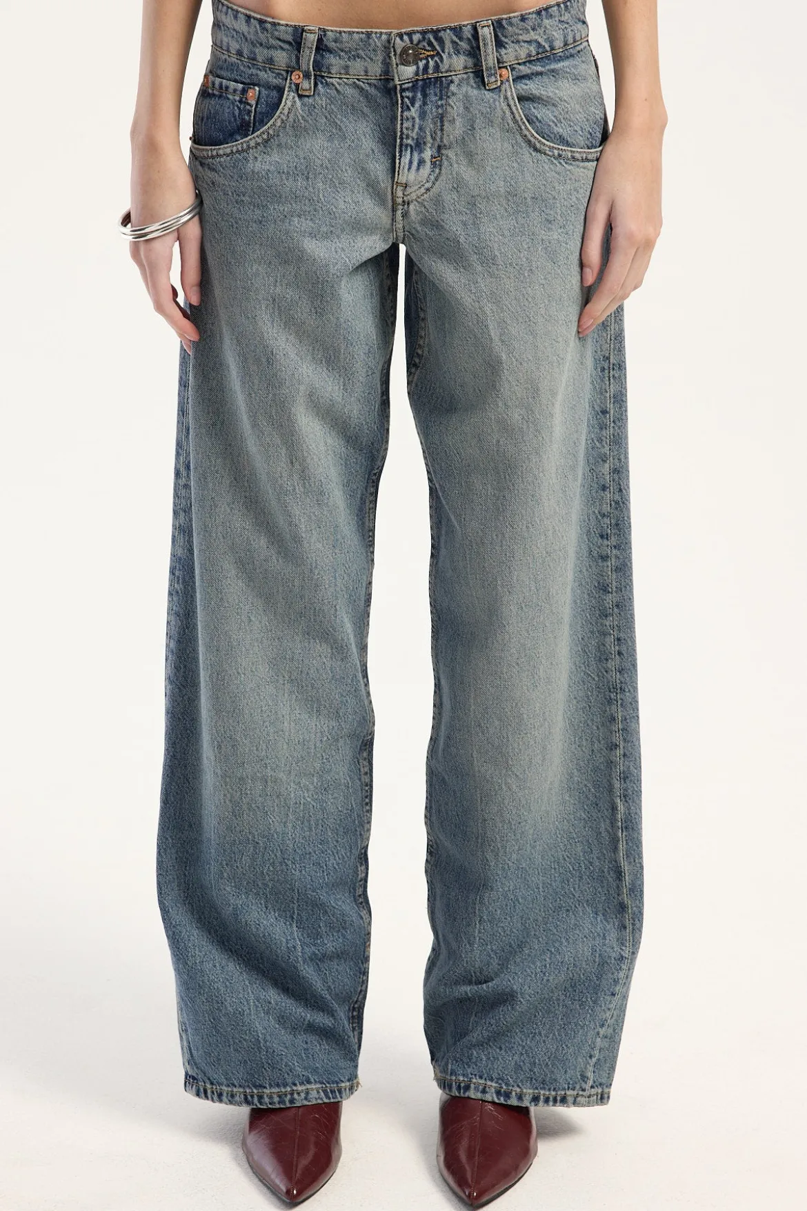 Low Rise Parallel Jean Vintage Bleach Blue Denim