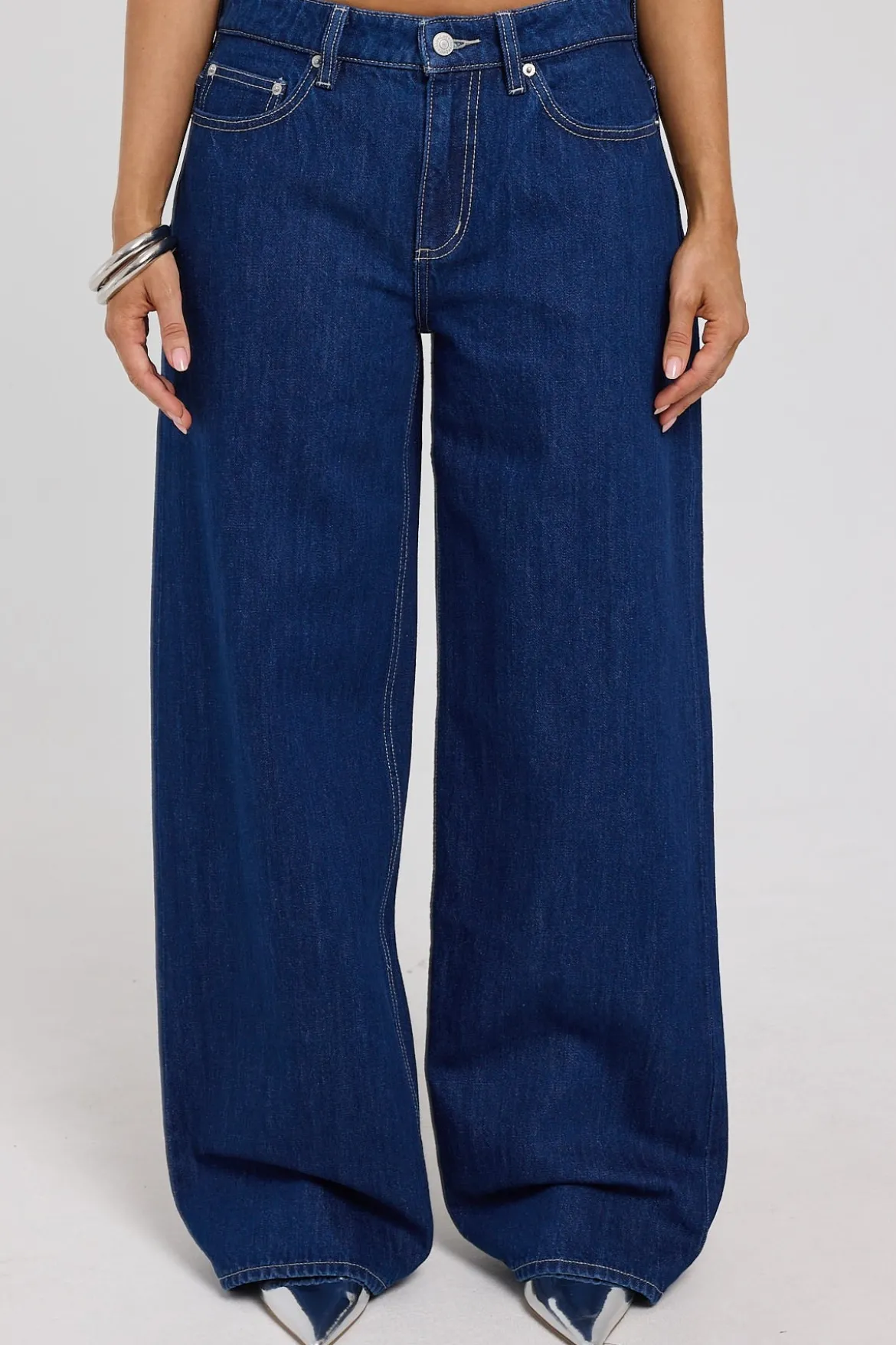 Low Slouch Blue Crowd