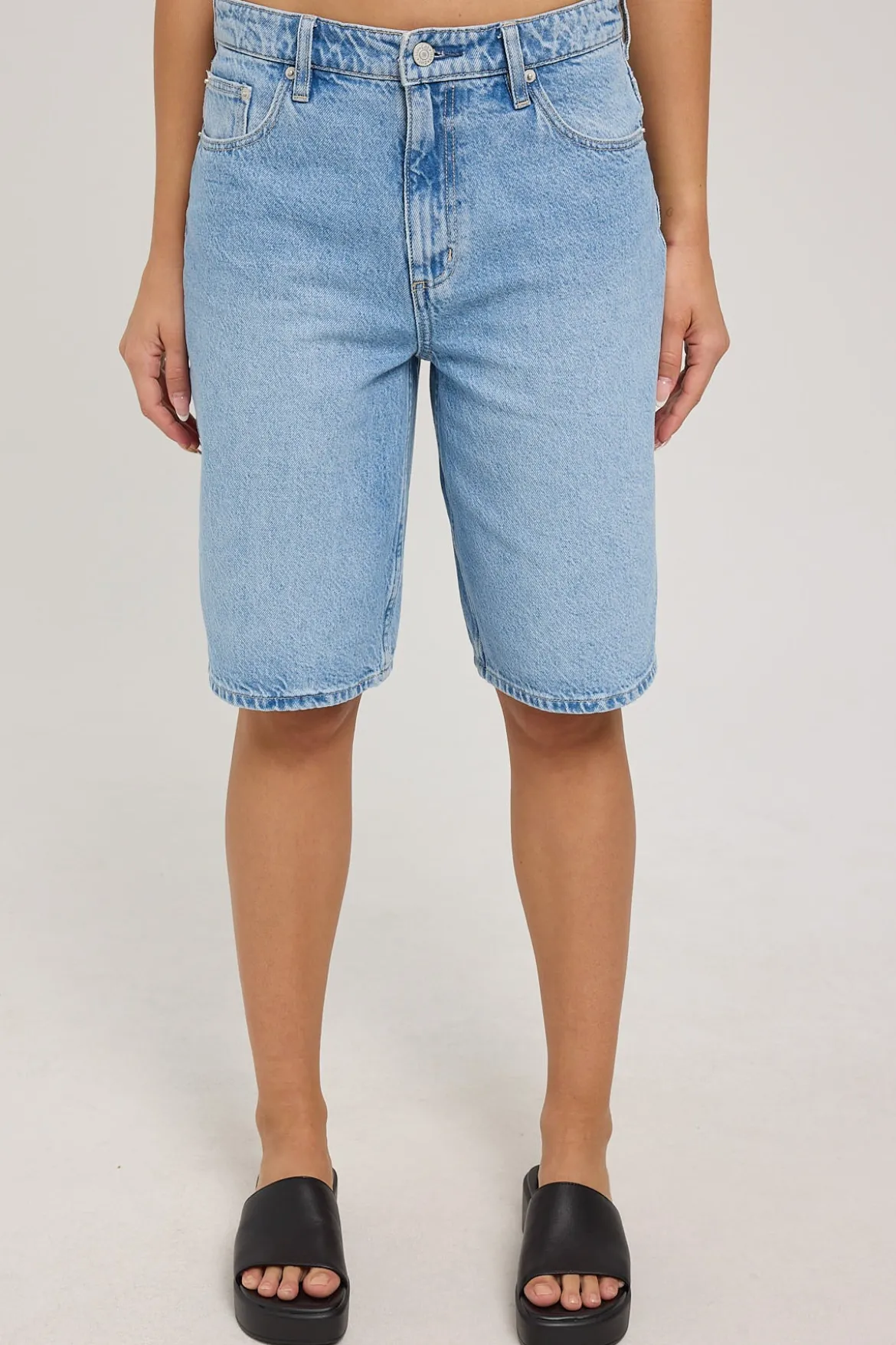 Low Slouch Jort Crystal Blue