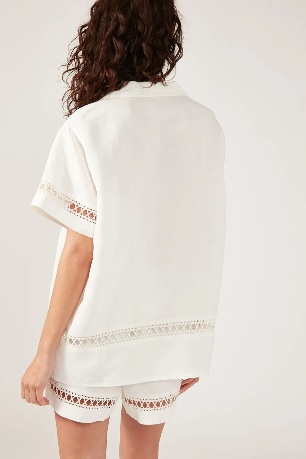 LOW TIDES SHORT SLEEVE LINEN SHIRT Cream