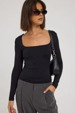 L&t Long Sleeve Scoop Neck Tee Black