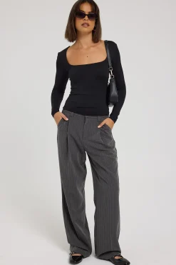 L&t Long Sleeve Scoop Neck Tee Black