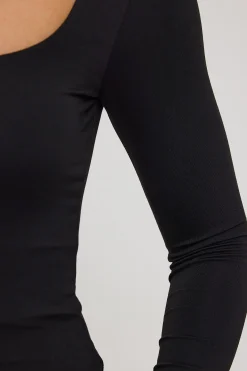 L&t Long Sleeve Scoop Neck Tee Black