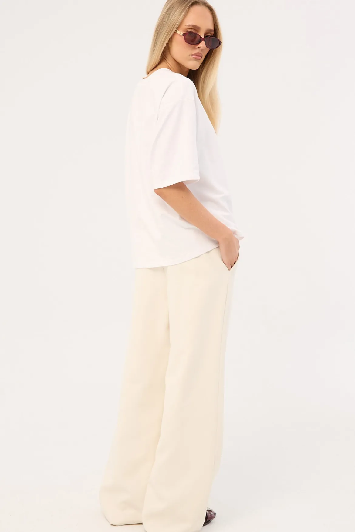 Lupa Mid Rise Pleated Pant Cream