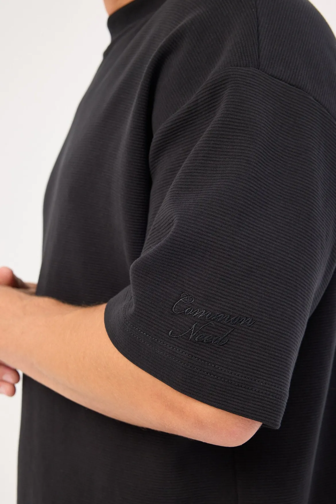 Luxe Ottoman Easy Tee Black