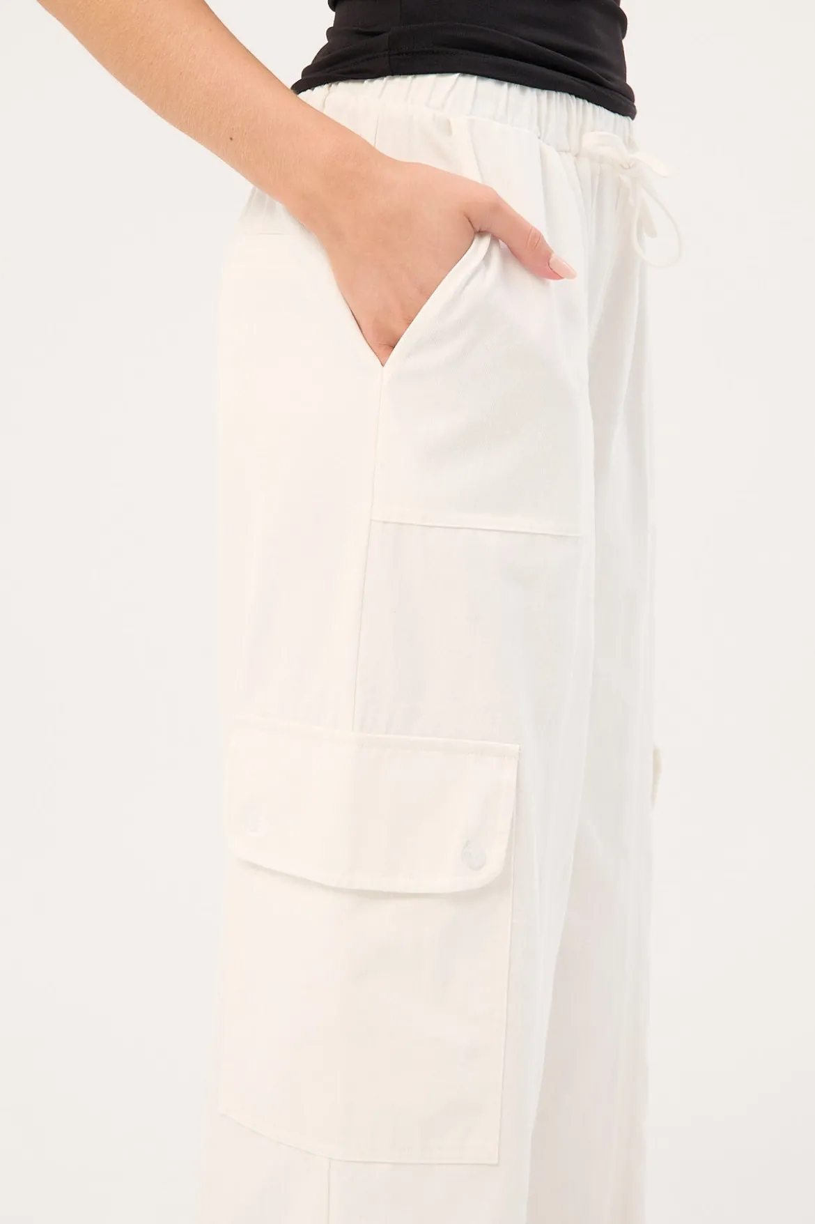 Maisy Mid Rise Cargo Pant White