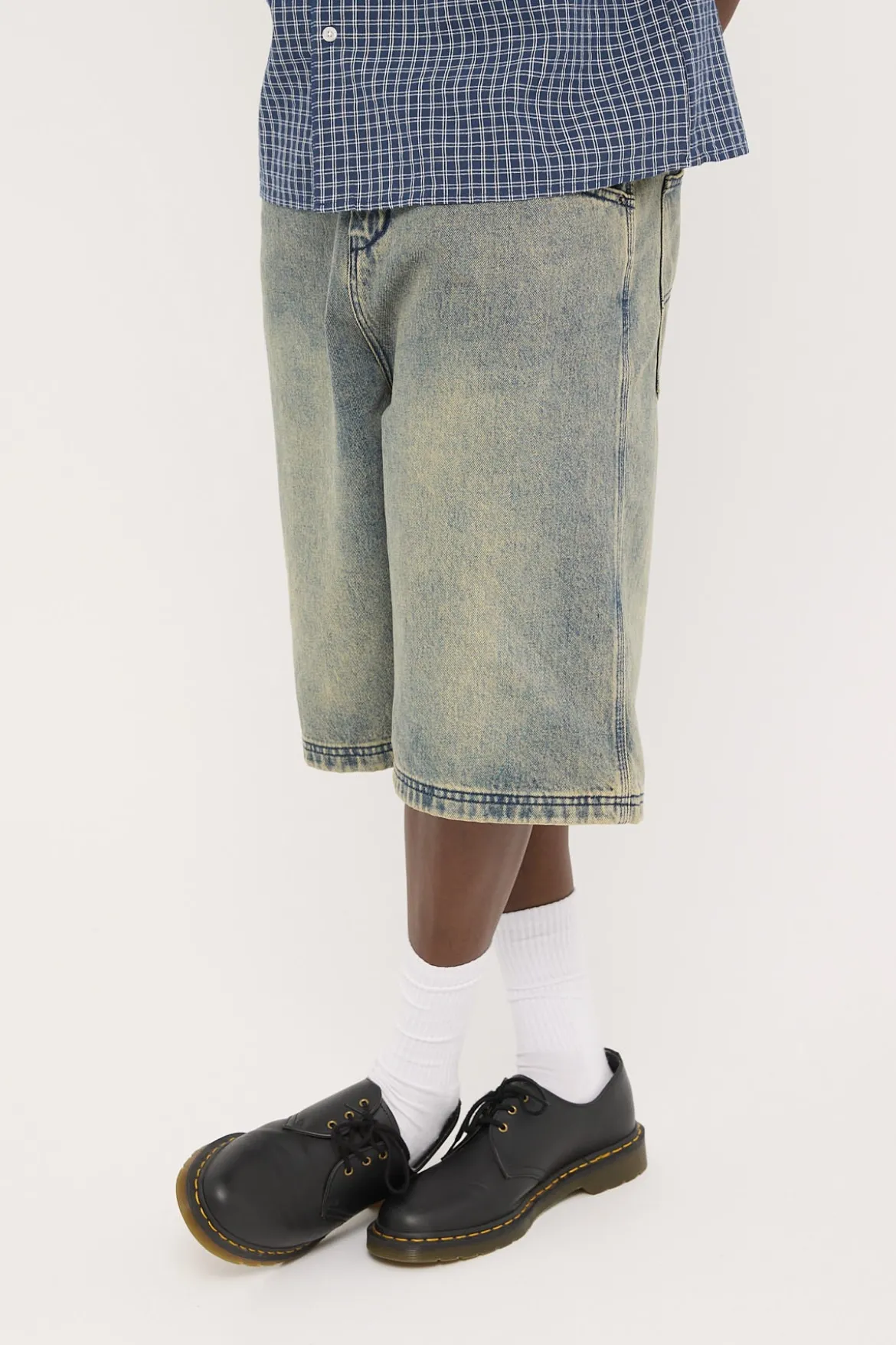 Messenger Dozer Jean Short Corrosive