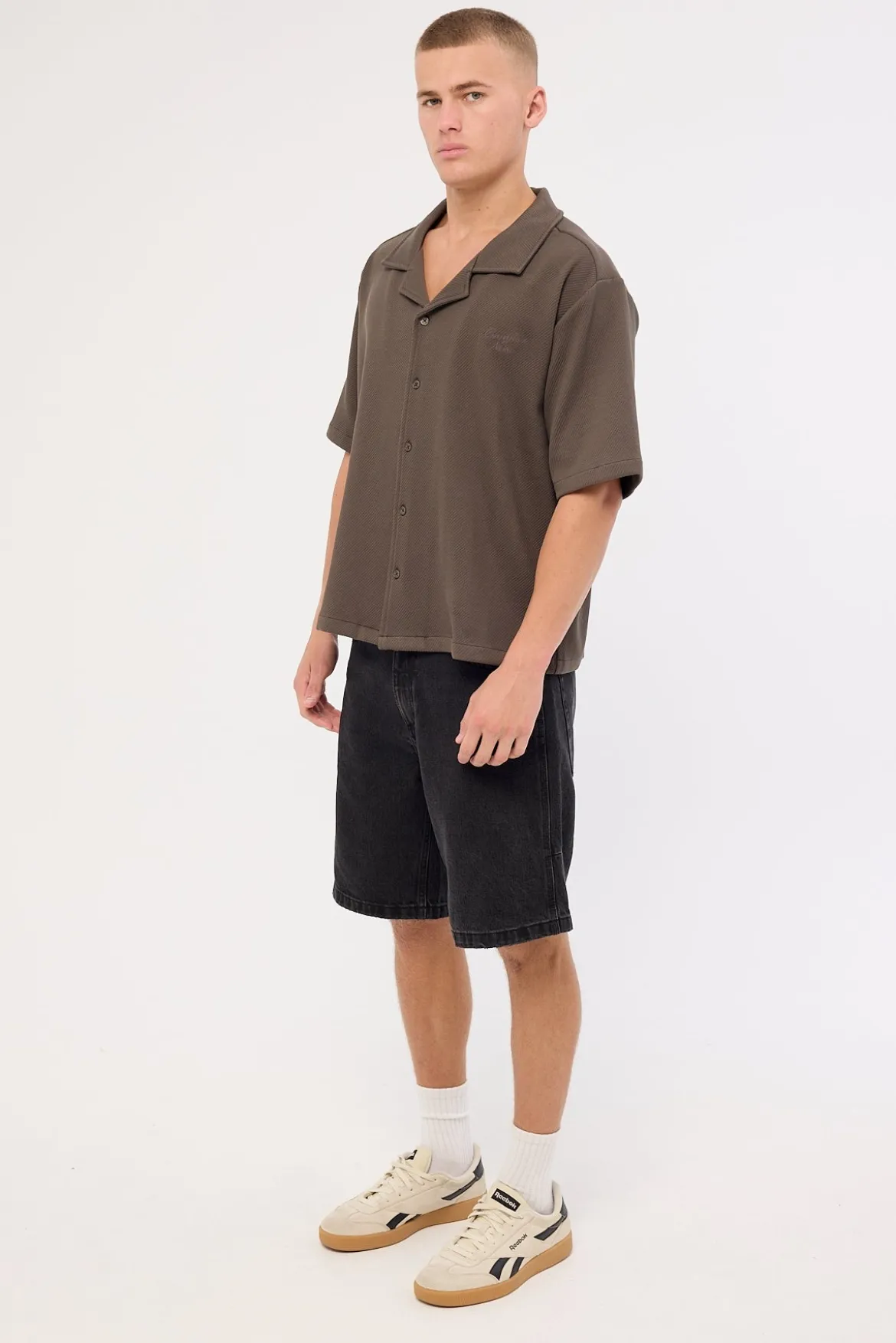 Mid Slacker Denim Short Aged Black