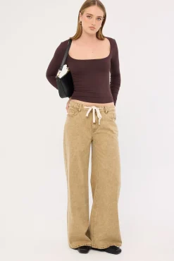 Muse Jean Camel