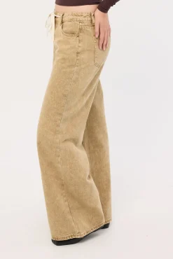 Muse Jean Camel