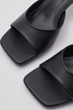 Nattie Heel Black