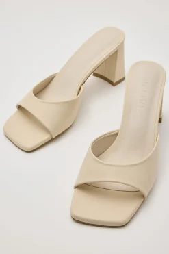 Nattie Heel Buttercream