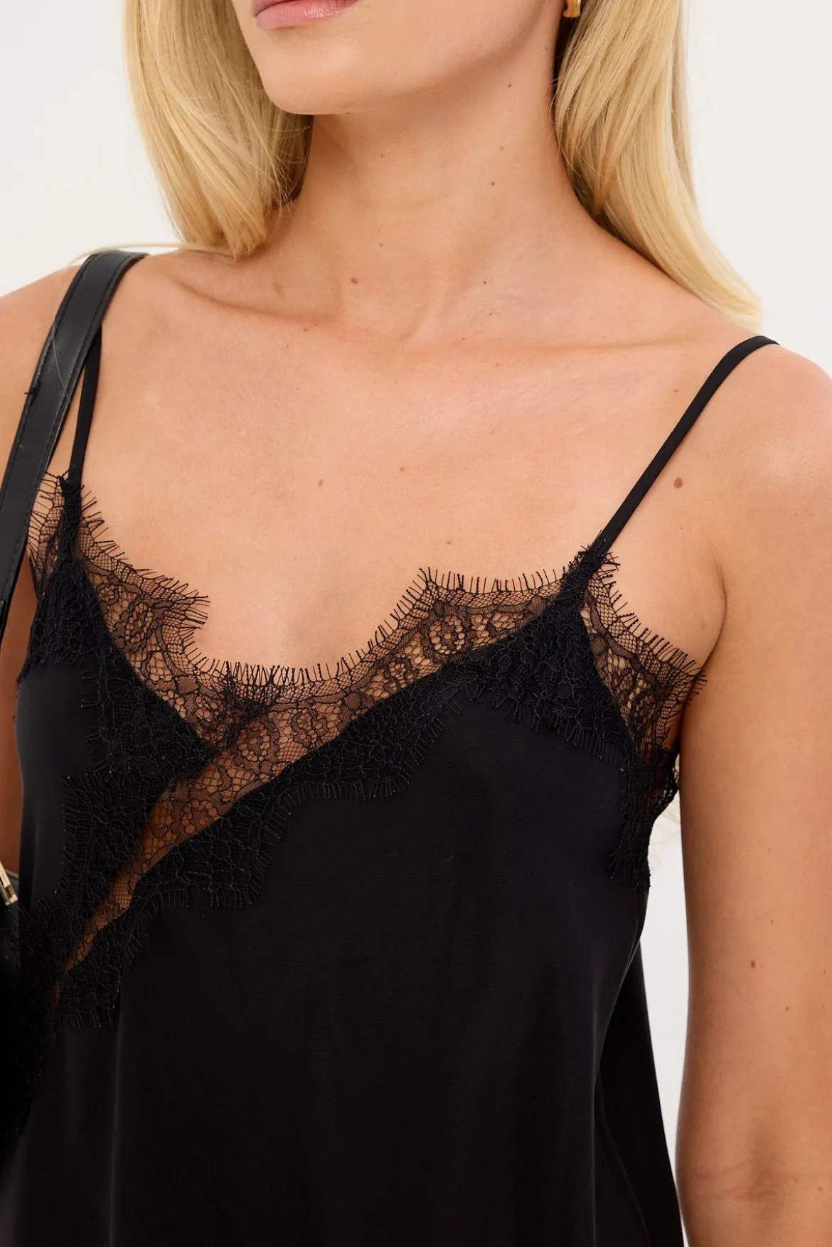 New Romance Lace Cami Black