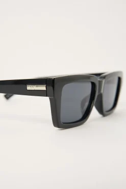 Nocturnal Habit Black/Smoke Mono