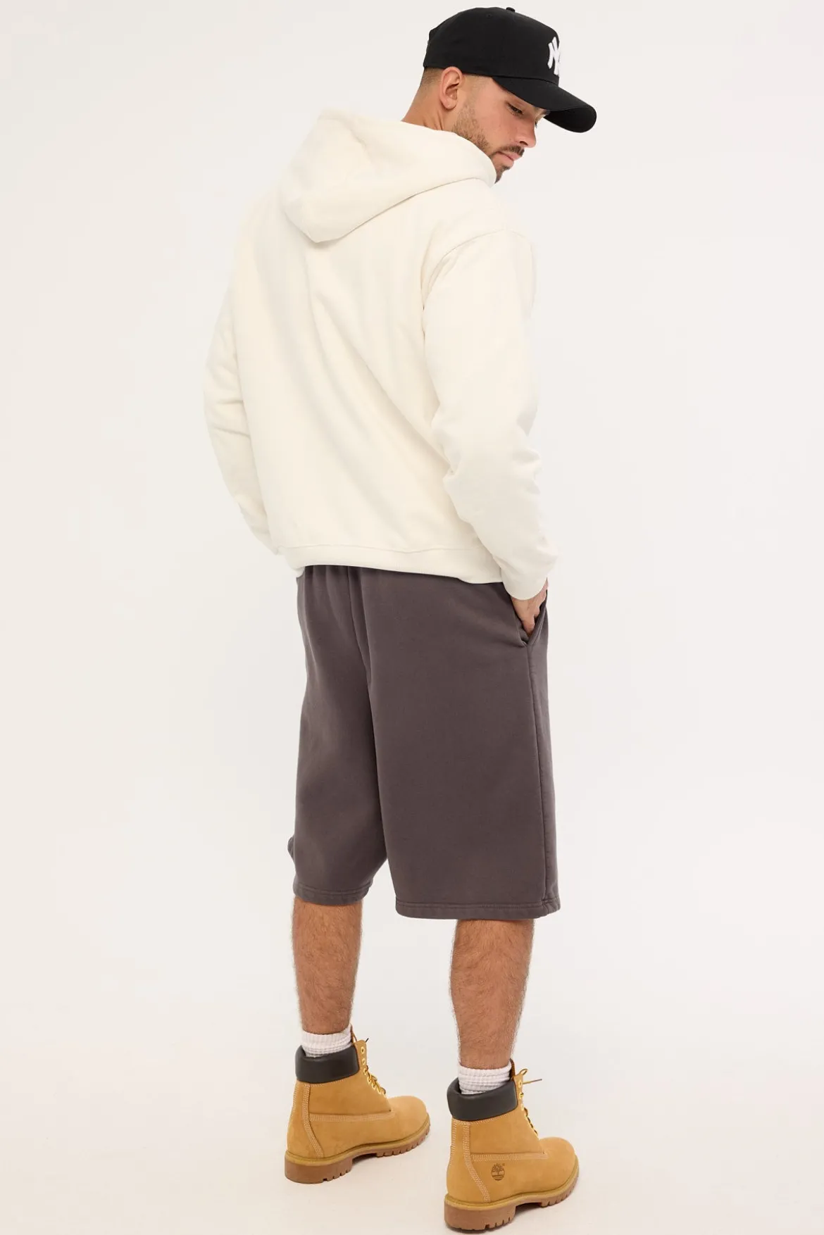 Nova Baggy Sweat Short Washed Black