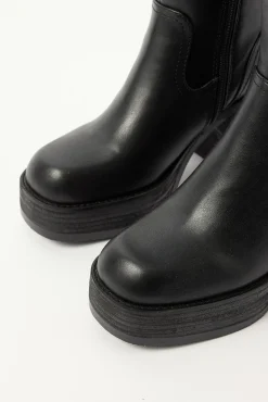 Nowhere PU Boot Black