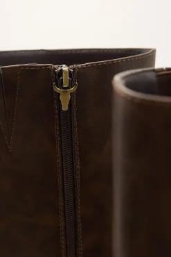 Nowhere PU Boot Dark Oak
