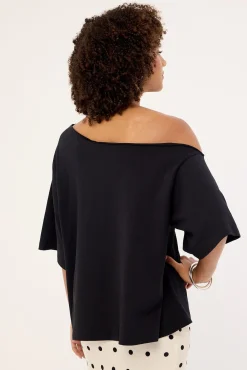 Off Shoulder Relaxed Tee Black