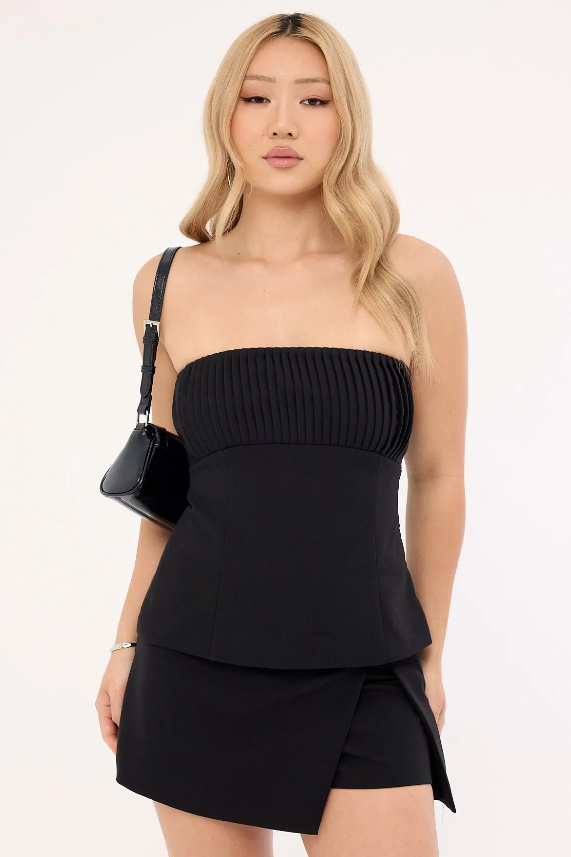 Olsen Mid Rise Split Skort Black