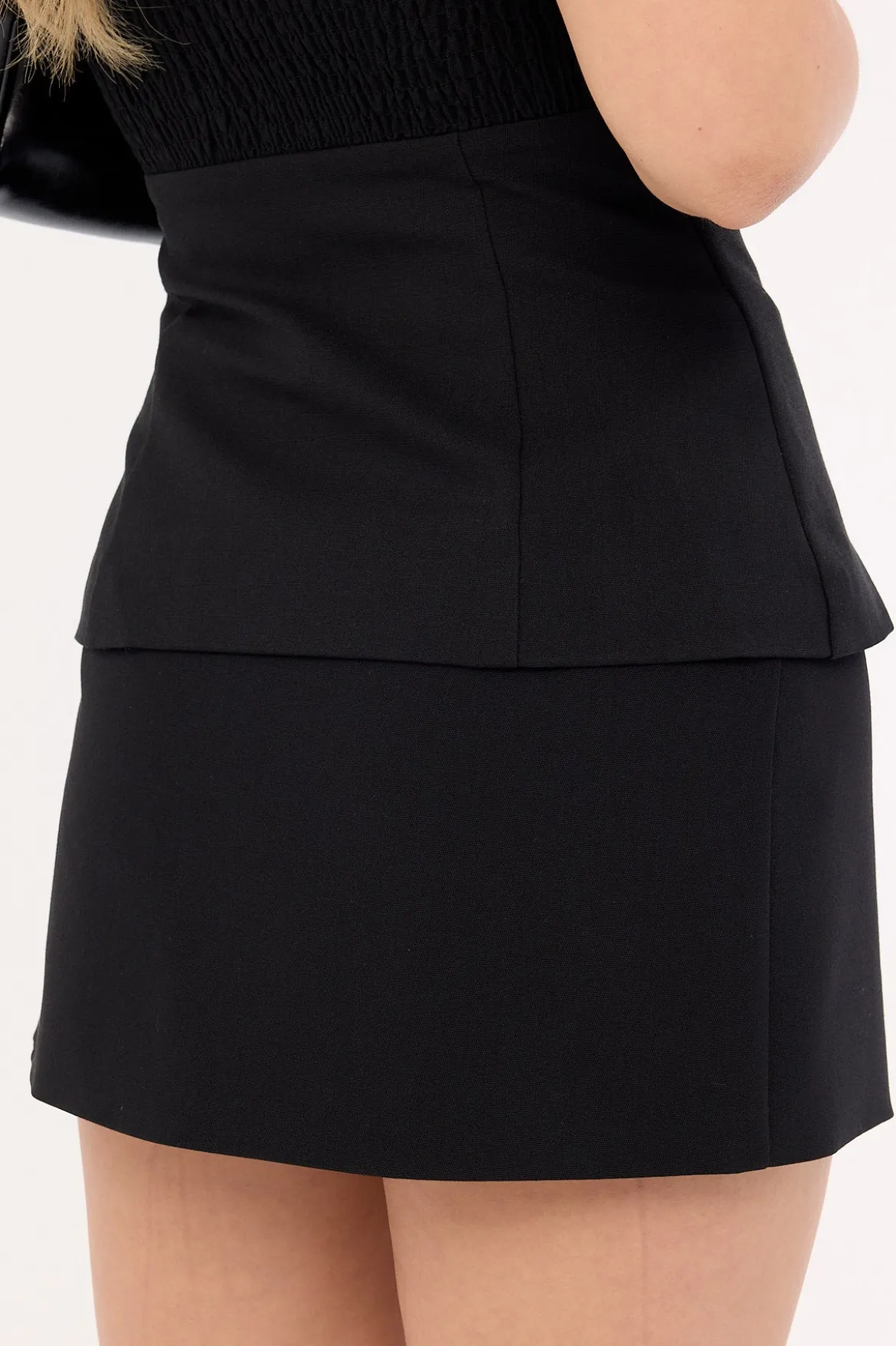 Olsen Mid Rise Split Skort Black