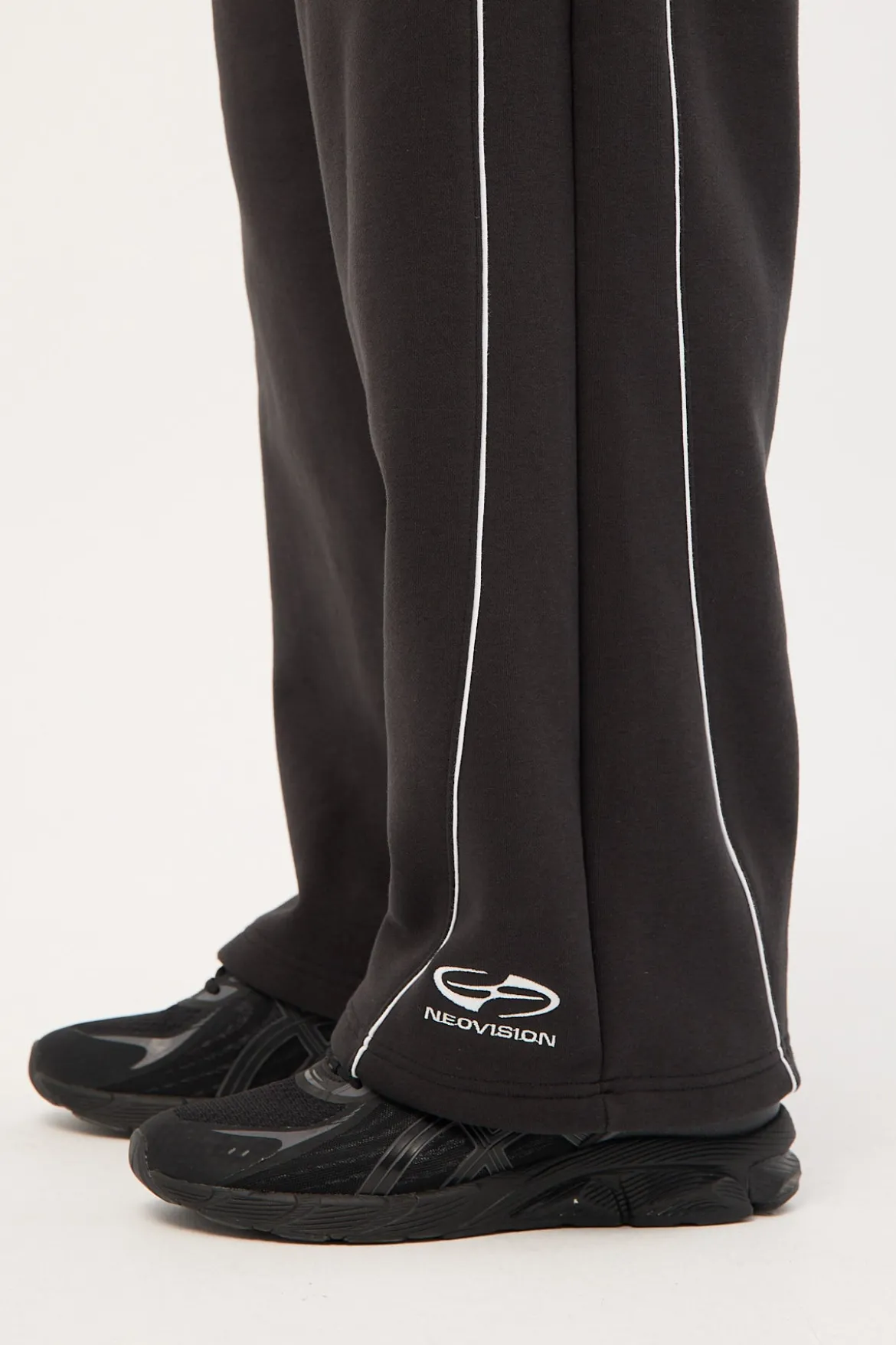 Oscillate Baggy Sweatpant Black
