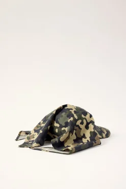 Plot Twist Scarf Cap Camo