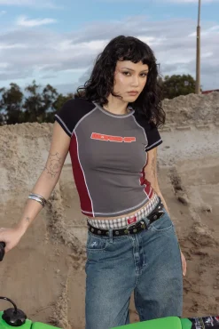 Punter Panelled Raglan Tee Worn Black