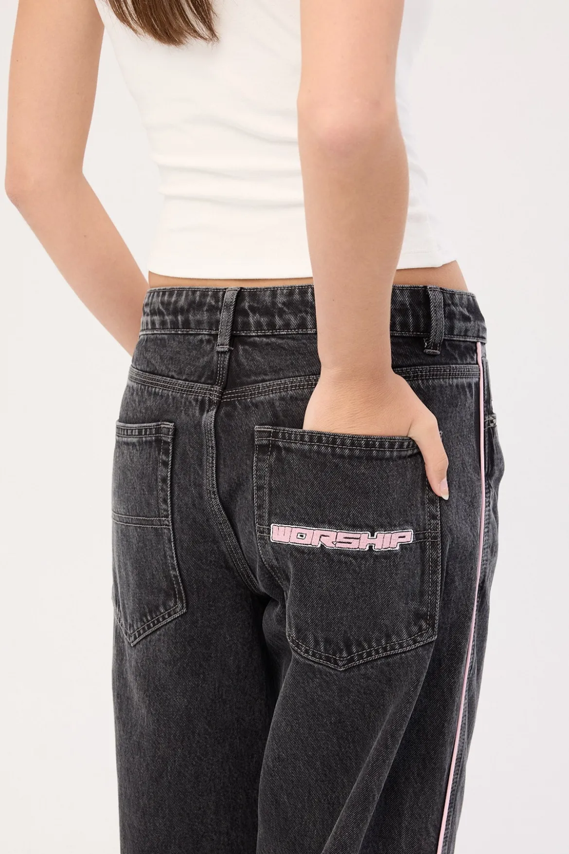 Punter Sloucher Jean Black Rinse