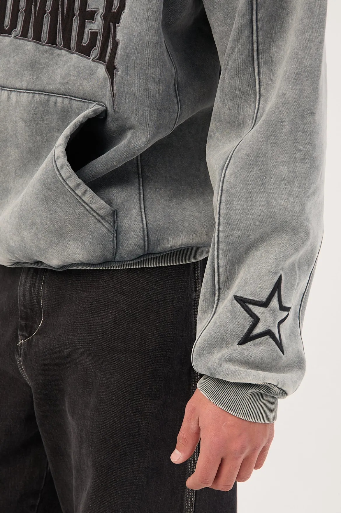 Pyro Hoodie Graphite Wash