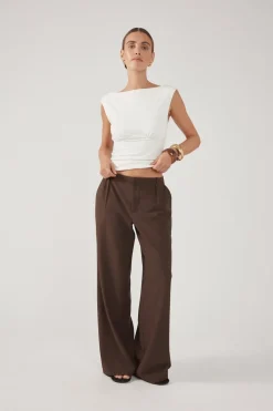 Rae Low Rise Pleated Pant Brown