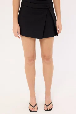 Raven Mid Rise Pleated Skort Black