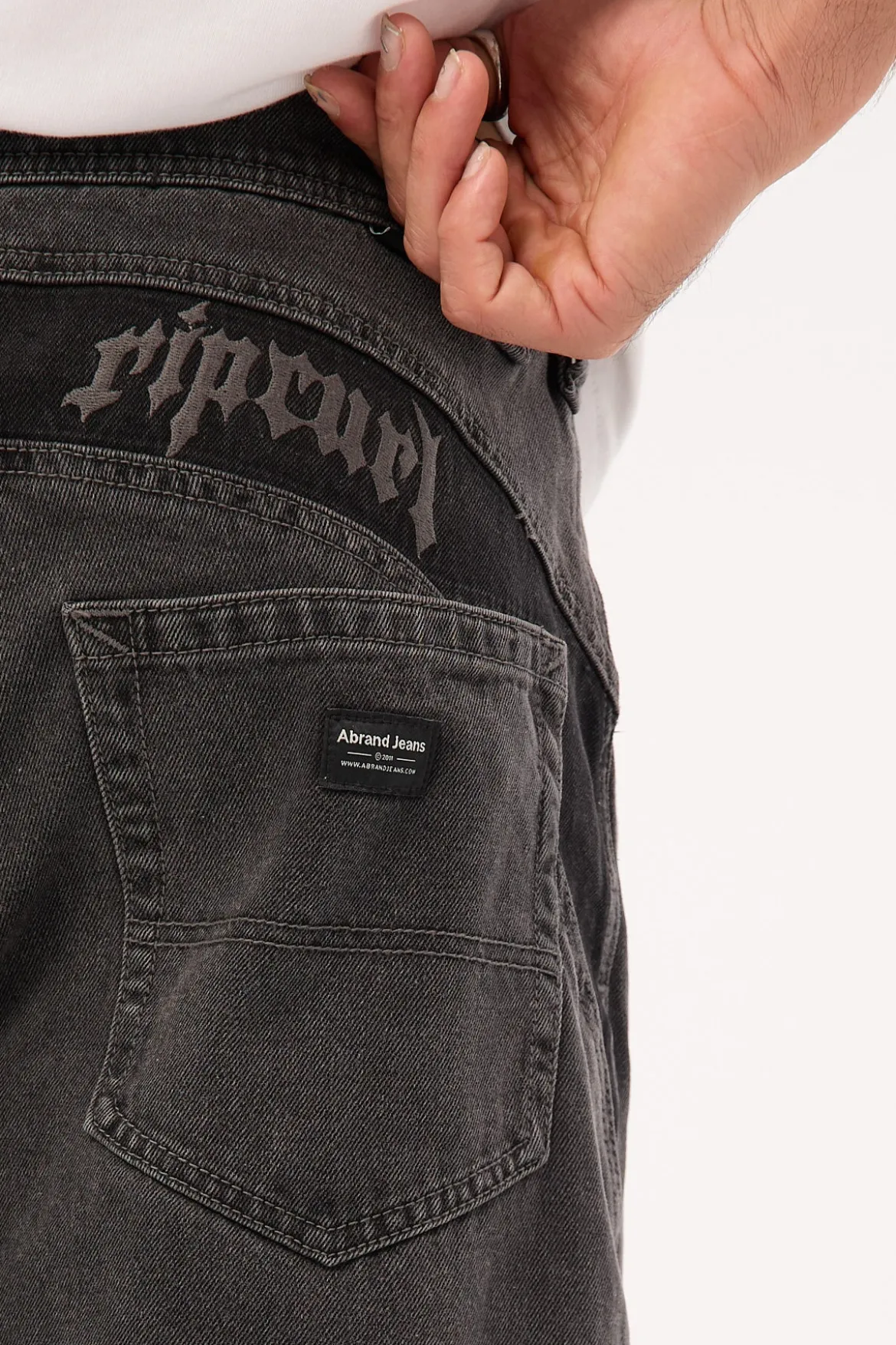 RC A6 Big Board Short Bazza Washed Black
