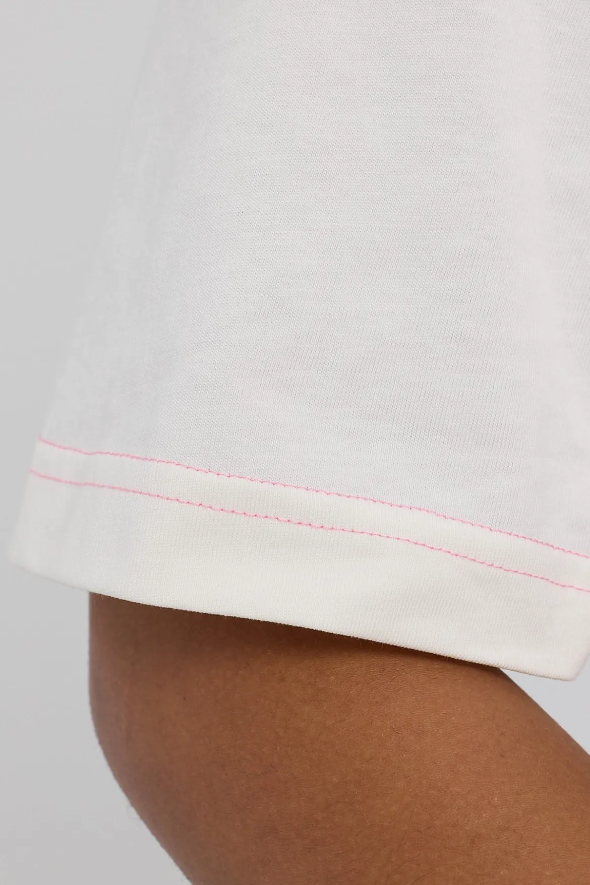 Reebok x Barbie Graphic Tee Chalk