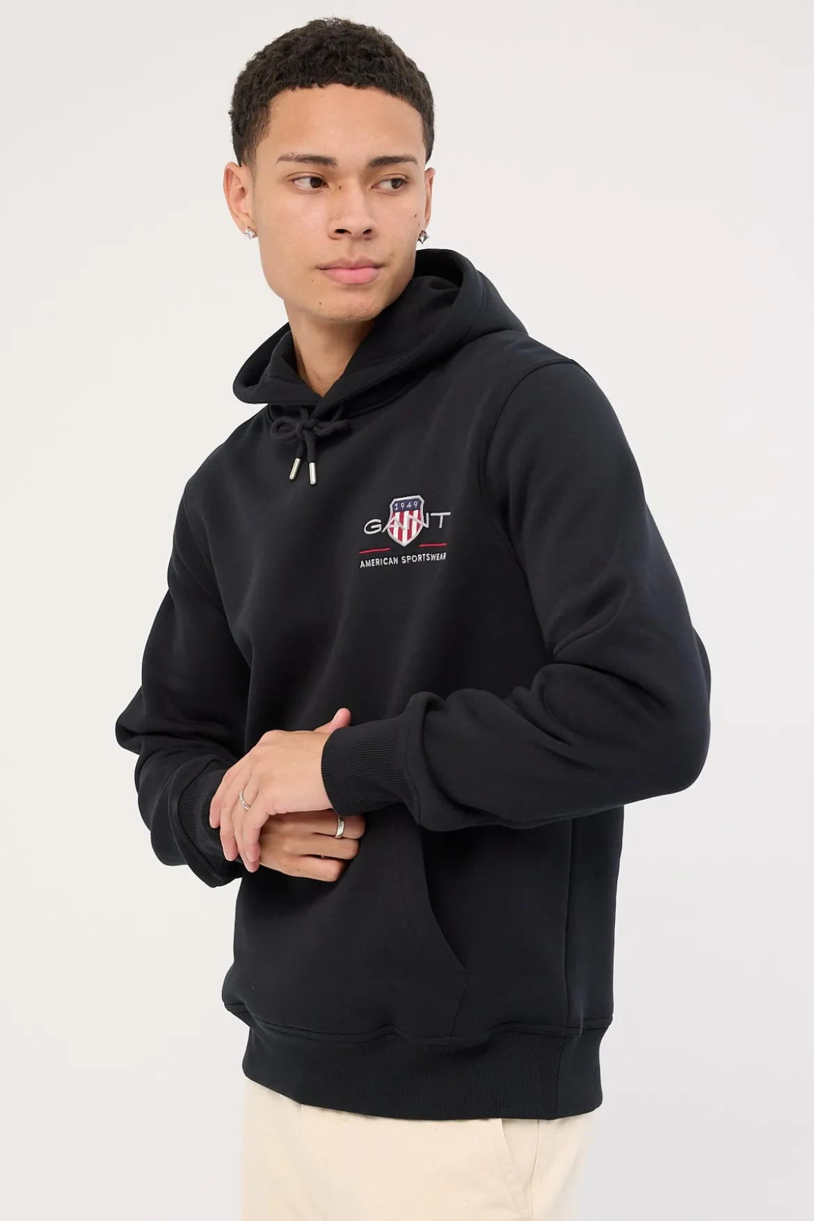 Reg Medium Archive Shield Hoodie Black